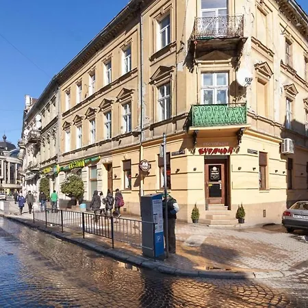 в центре львова, две отдельные спальни , улица грушевского,9 Апартаменты