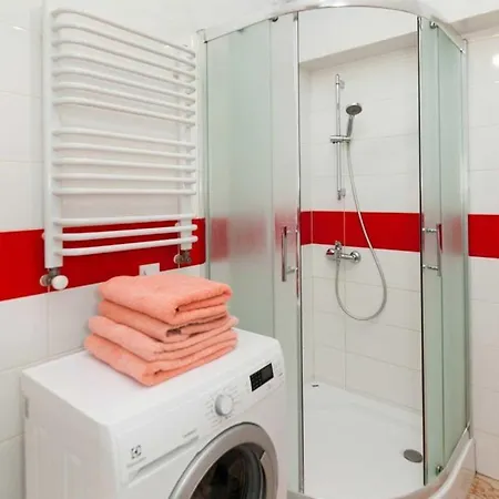 три кімнати вулиця грушевського 9 центр міста Apartman