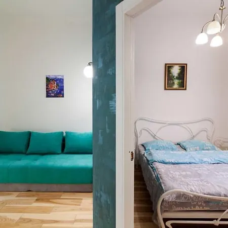 три кімнати вулиця грушевського 9 центр міста *