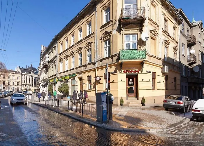 три кімнати вулиця грушевського 9 центр міста Apartment