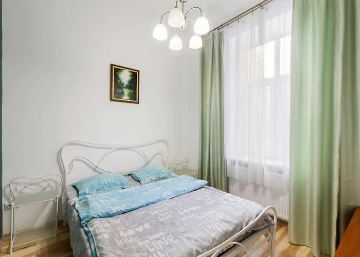 три кімнати вулиця грушевського 9 центр міста Apartment